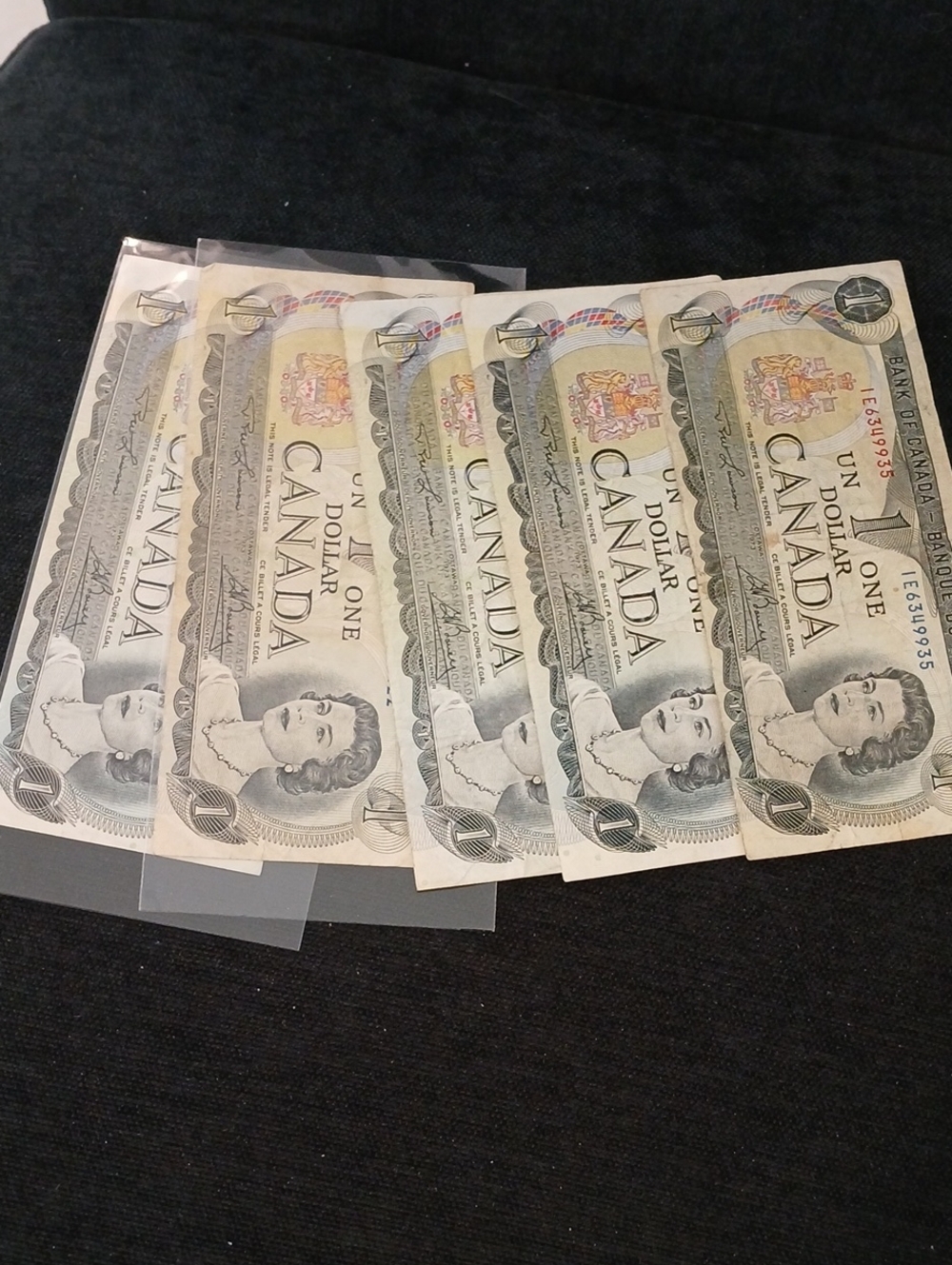 Lot Of 5 1973 Vintage Canadian One Dollar Bills - Neutral Tones